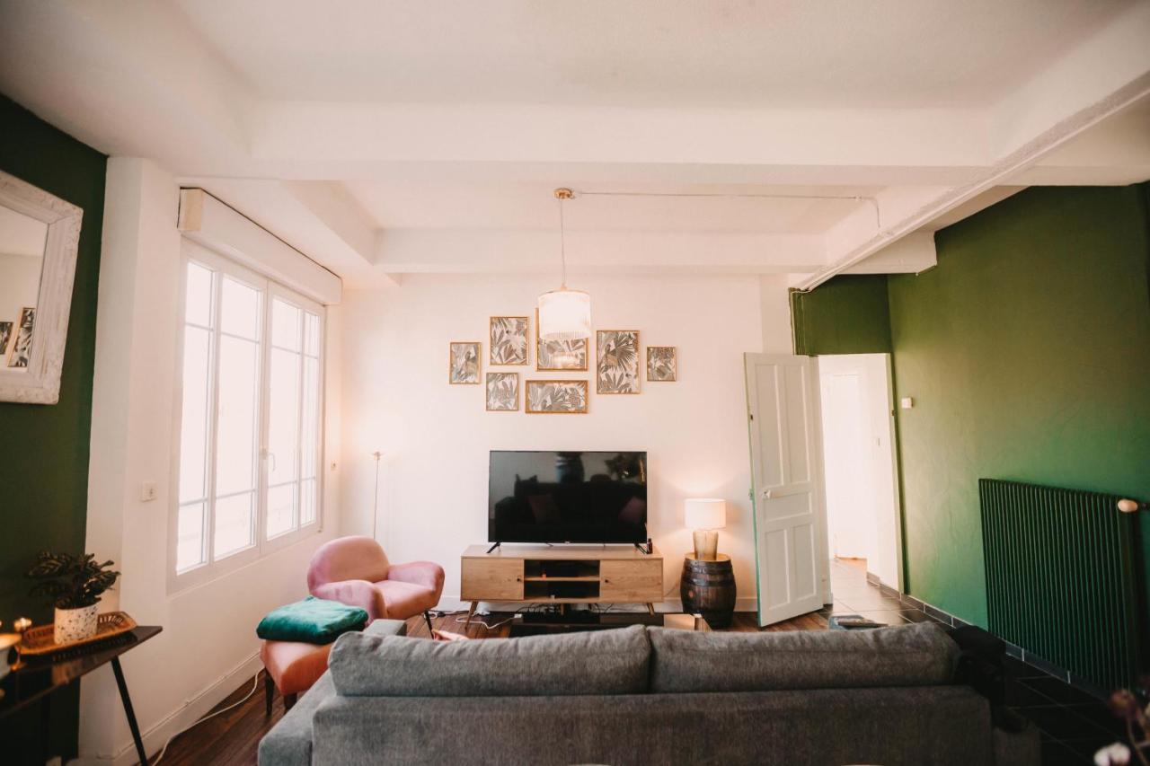 Bel Appartement Avec Cachet Pour 6 Μπεζανσόν Εξωτερικό φωτογραφία