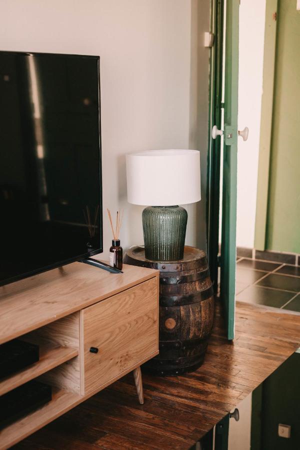Bel Appartement Avec Cachet Pour 6 Μπεζανσόν Εξωτερικό φωτογραφία